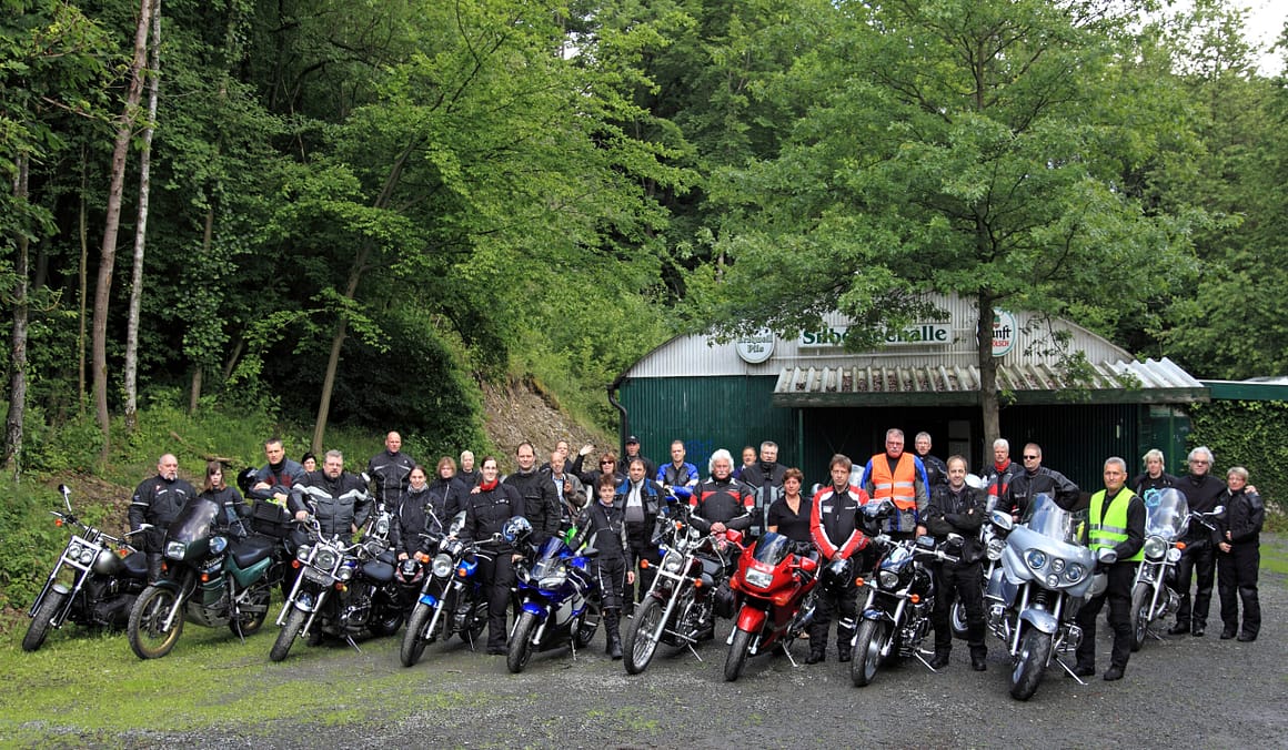 Mit 30 Motorrädern das Oberbergische erkundet Mit 30 Motorrädern das Oberbergische erkundet