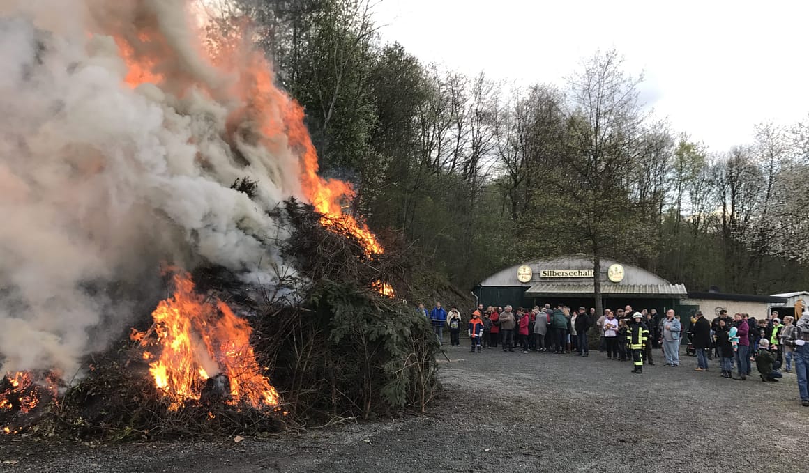 Osterfeuer 2017 am Silbersee sehr gut besucht