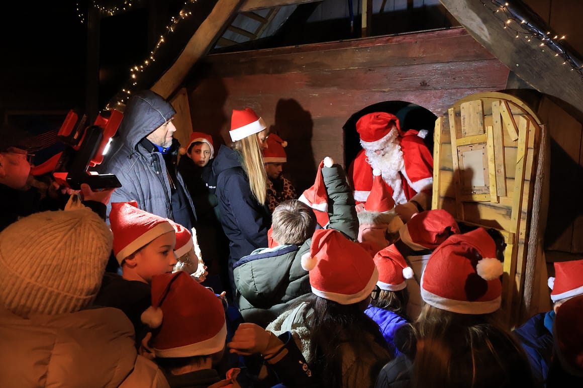Erblands Kinderschar zaubert Nikolaus herbei Erblands Kinderschar zaubert Nikolaus herbei