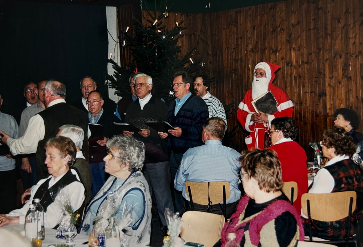 DSGE-Senioren-Club lässt Wichtelmännchen tanzen. DSGE-Senioren-Club lässt Wichtelmännchen tanzen.